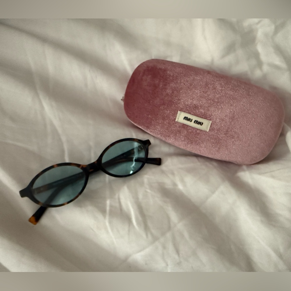 Miu Miu Regard Cat Eye Sunglasses • Blue Tortoise • Blogger Favorite Like New